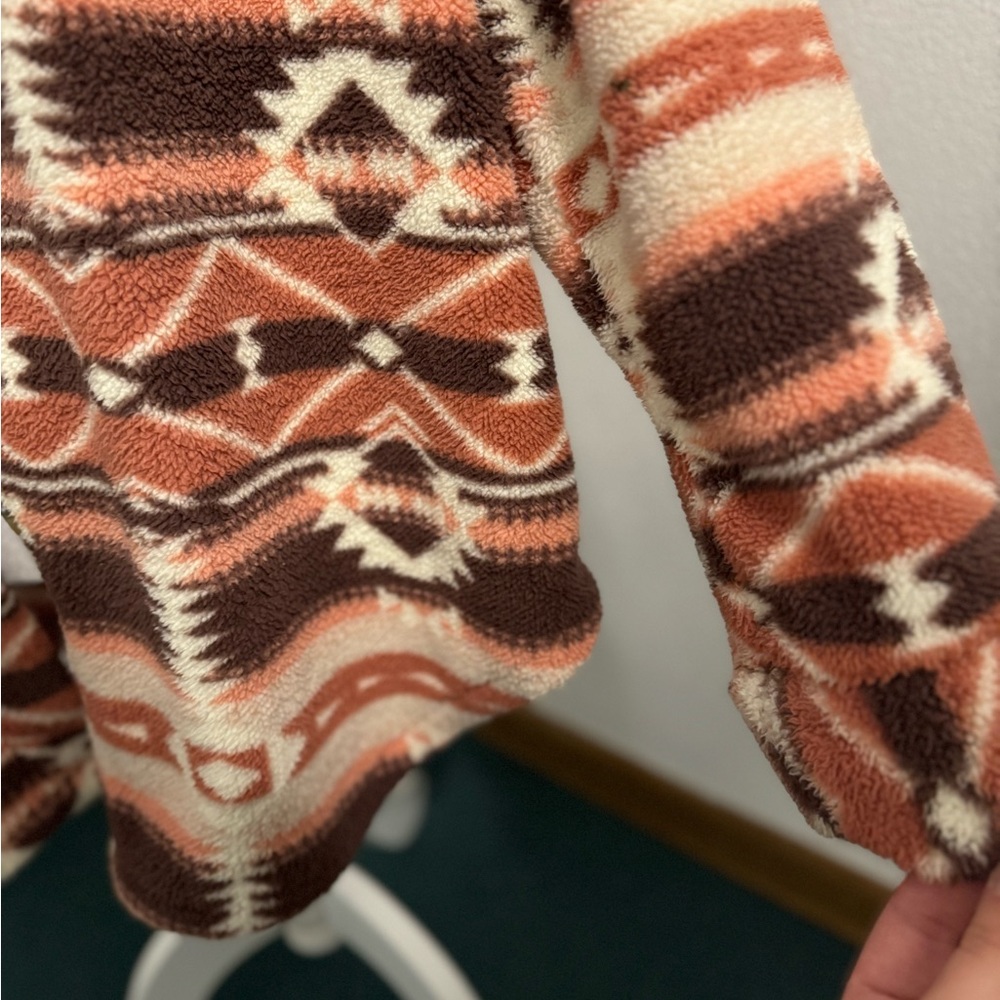 Cozy Patterned Women's Sweater Jacket - Picture 3 of 5